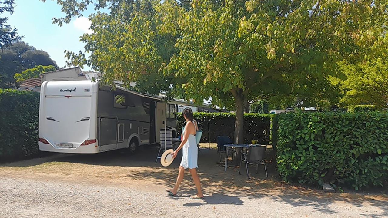 Camping Tikayan L'Oxygene Valensole Buitenkant foto